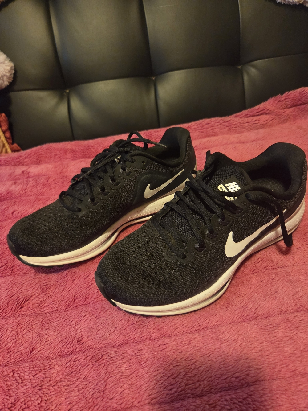 Nike Women's Black Athletic Running Shoes with White Swoosh